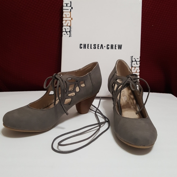Chelsea Crew Vinny Cutout Pump Taupe - Picture 10 of 10